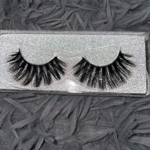 ‘Jamaica’ 18mm faux mink eyelashes